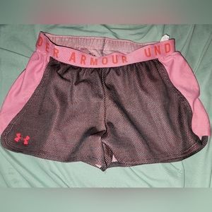 Under Armour women's shorts sz Med